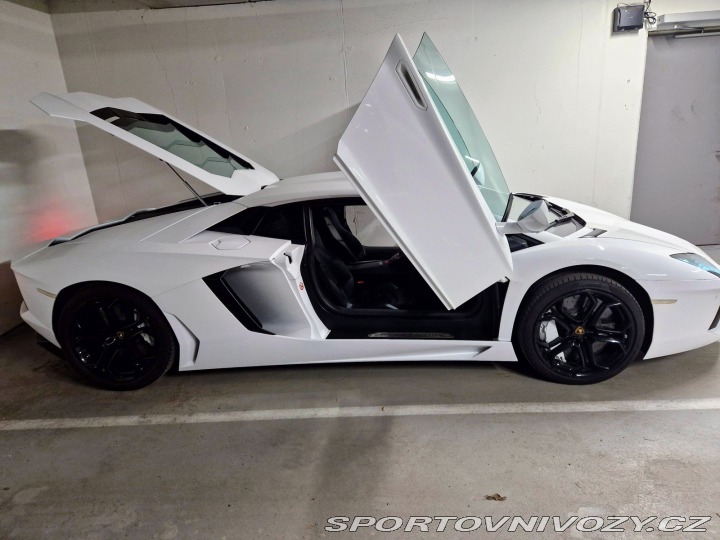 Lamborghini Aventador 2012