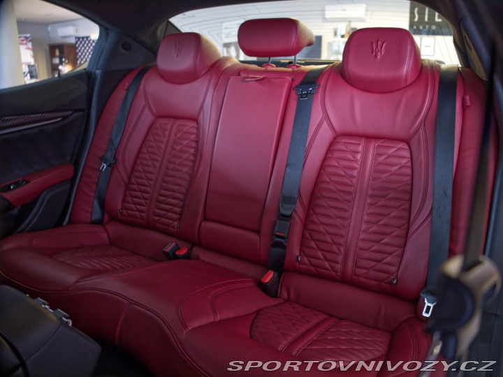 Maserati Ghibli S Q4 GranSport 2021