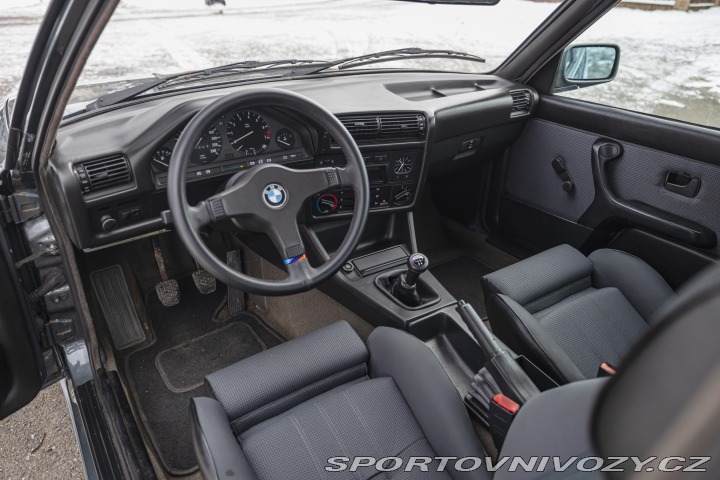 BMW 3 E30 325i M-technic 1 1987