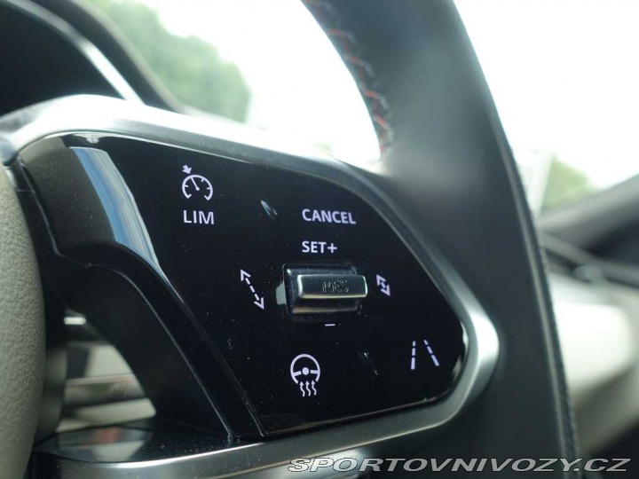 Jaguar F-Pace SVR P550 4x4 automat 2024