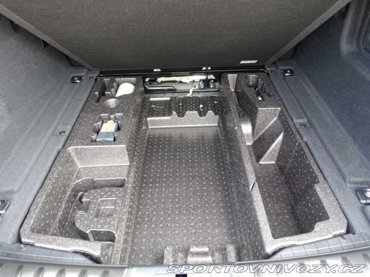 Jaguar F-Pace SVR P550 4x4 automat 2024