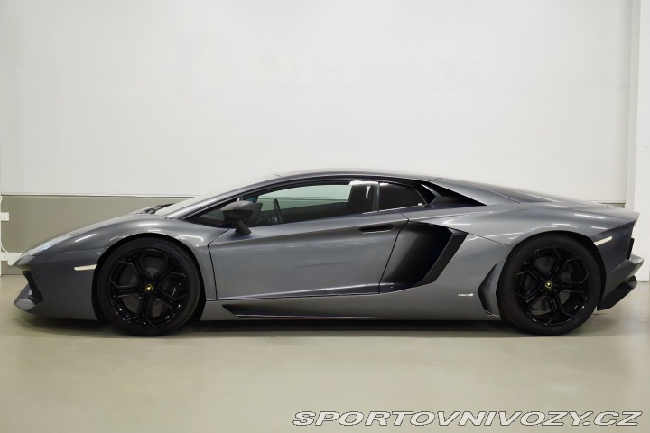 Lamborghini Aventador LP700 6.5 V12 AWD 2012