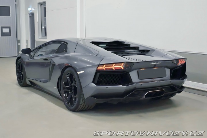Lamborghini Aventador LP700 6.5 V12 AWD 2012