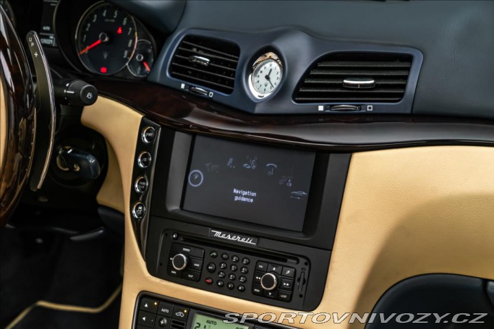Maserati GranCabrio 4,7 V8, Automat OV,Pa 2015