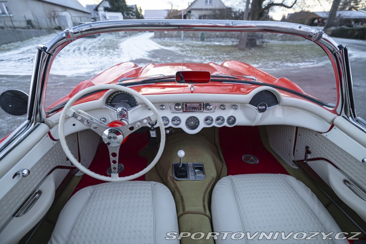 Chevrolet Corvette C1 283 cu in (4.6 L) 1957