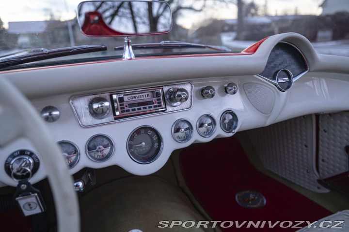 Chevrolet Corvette C1 283 cu in (4.6 L) 1957