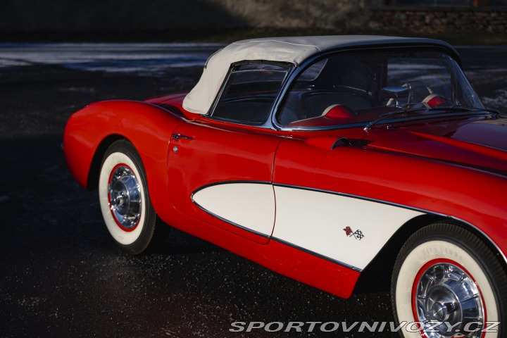 Chevrolet Corvette C1 283 cu in (4.6 L) 1957