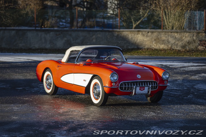 Chevrolet Corvette C1 283 cu in (4.6 L) 1957