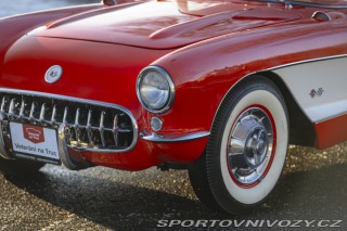 Chevrolet Corvette C1 283 cu in (4.6 L) 1957