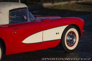 Chevrolet Corvette C1 283 cu in (4.6 L) 1957