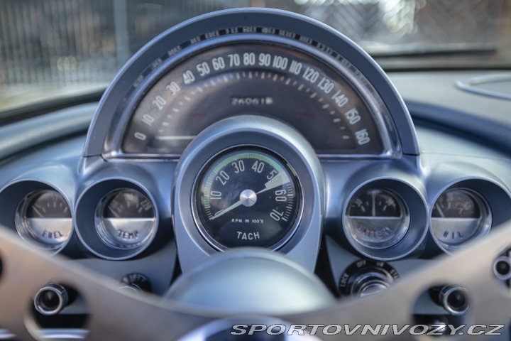 Chevrolet Corvette C1 283 cu in (4.6 L) 1960
