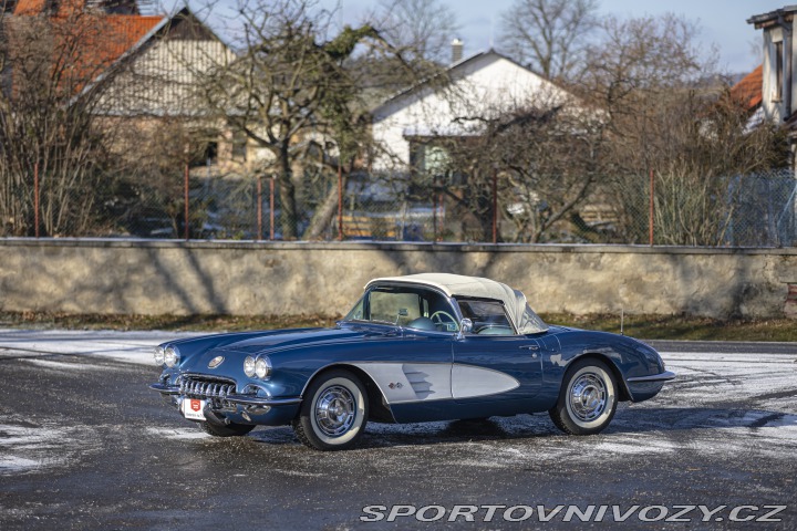 Chevrolet Corvette C1 283 cu in (4.6 L) 1960