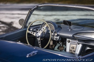 Chevrolet Corvette C1 283 cu in (4.6 L) 1960