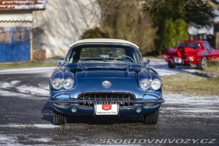Chevrolet Corvette C1 283 cu in (4.6 L) 1960