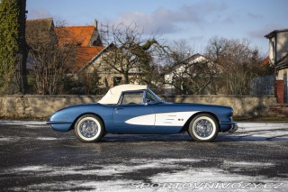Chevrolet Corvette C1 283 cu in (4.6 L) 1960