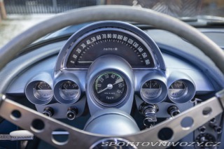 Chevrolet Corvette C1 283 cu in (4.6 L) 1960