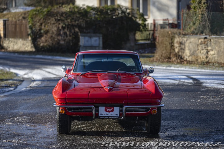 Chevrolet Corvette C2 327 cu in (5.4 L) 1964