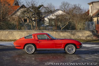Chevrolet Corvette C2 327 cu in (5.4 L) 1964