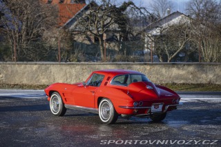 Chevrolet Corvette C2 327 cu in (5.4 L) 1964
