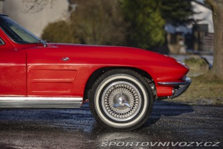 Chevrolet Corvette C2 327 cu in (5.4 L) 1964