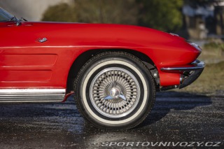 Chevrolet Corvette C2 327 cu in (5.4 L) 1964