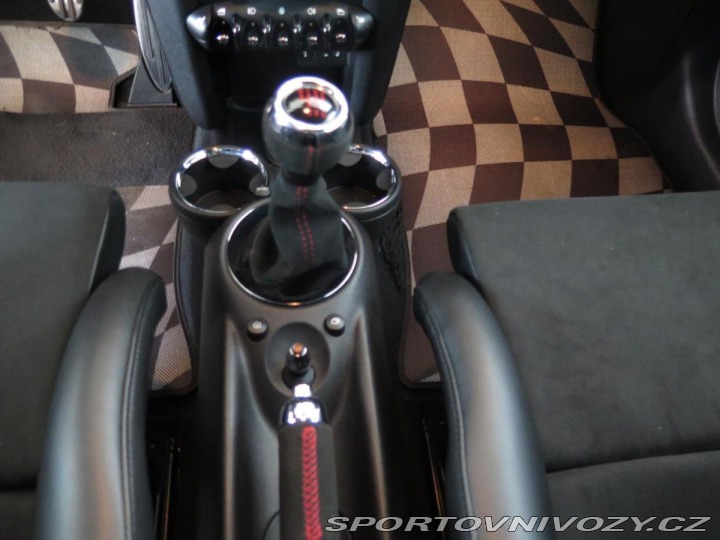 Mini Cooper 1.6 JOHN WORKS COUPE 2011