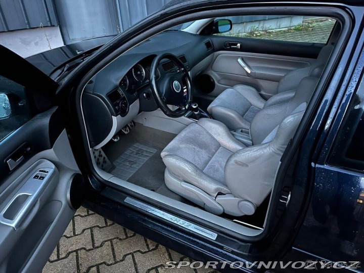 Volkswagen Golf Golf Mk4 R32 2003