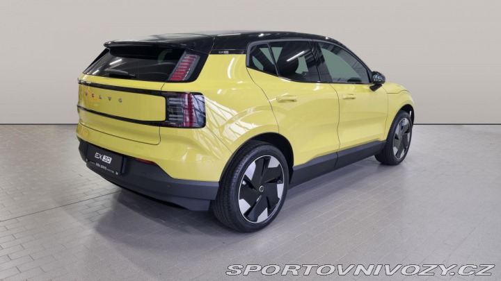 Volvo EX30 Single Motor Plus 272 HP 2024