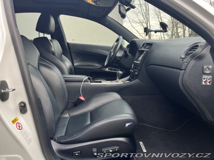 Lexus IS IS F 2012