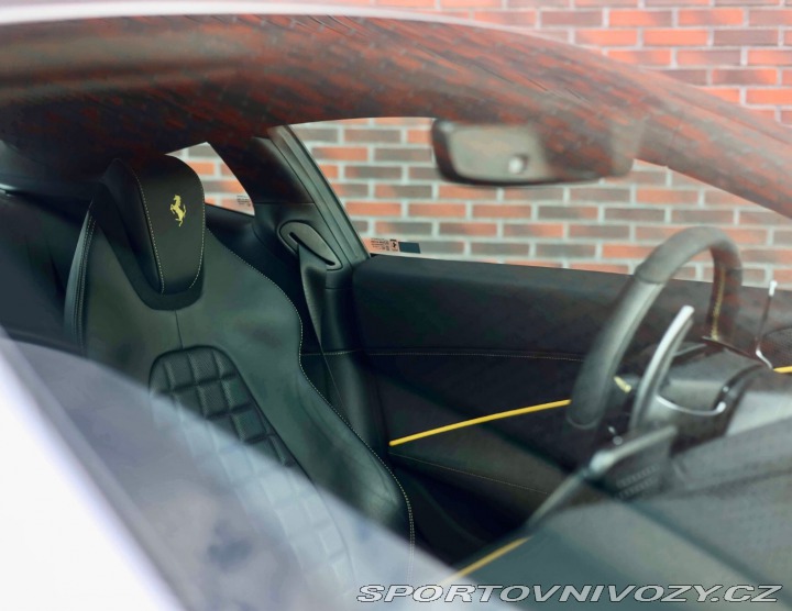 Ferrari Roma 3.9 T V8 DCT*Kamera*PDC* 2021