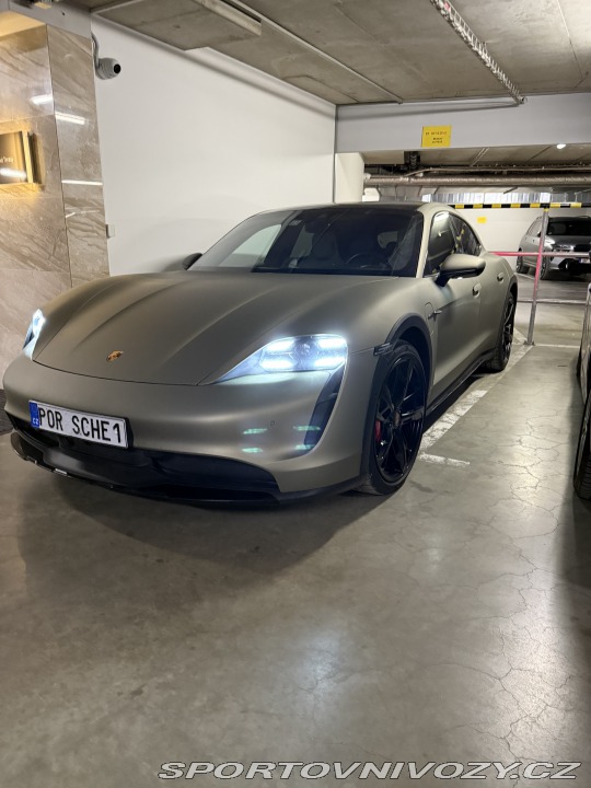 Porsche Taycan Cross Turismo 4S Plus 2021