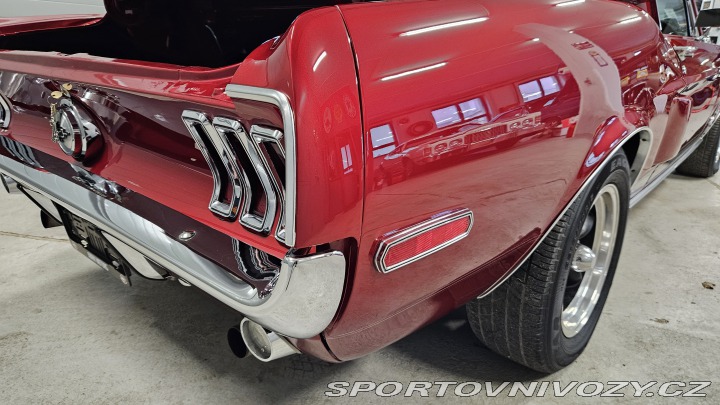 Ford Mustang 289 V8, 4-speed manuál 1968