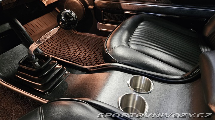 Ford Mustang 289 V8, 4-speed manuál 1968