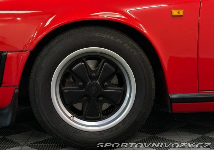 Porsche 911 Carrera 1985