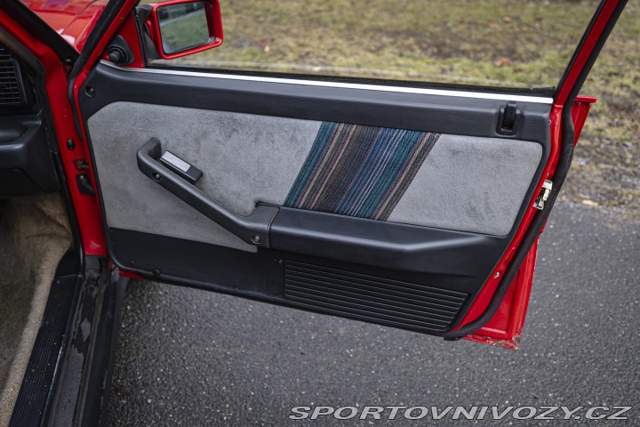 Lancia Delta Integrale HF RHD 1989