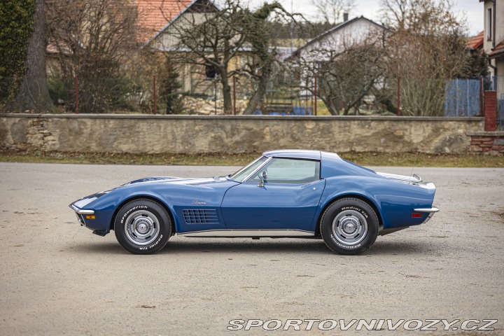 Chevrolet Corvette C3 350 cui T-Top 1971