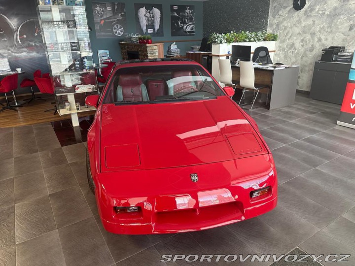 Pontiac Fiero FIERO GT,2.8,93KW, V6,+2. 1990