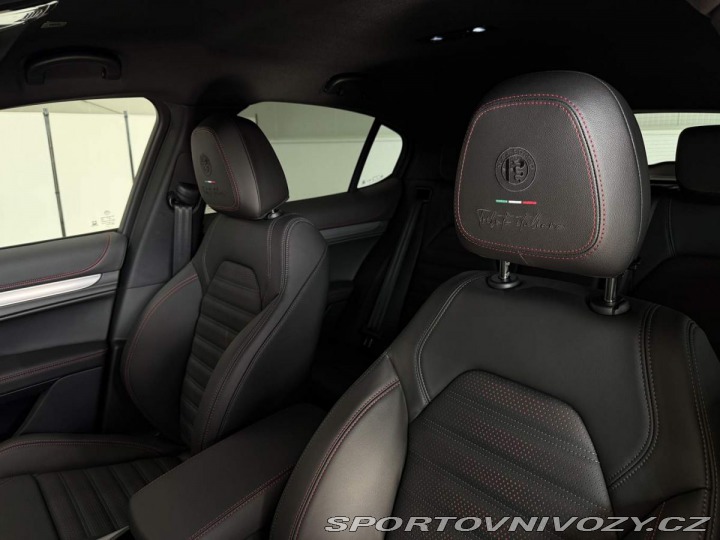 Alfa Romeo Stelvio 2.0 Turbo 280k Q4 TRIBUTO 2024