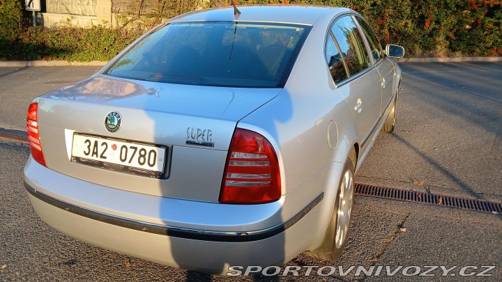 Škoda Superb V6 vládní 190 k manuál !! 2005