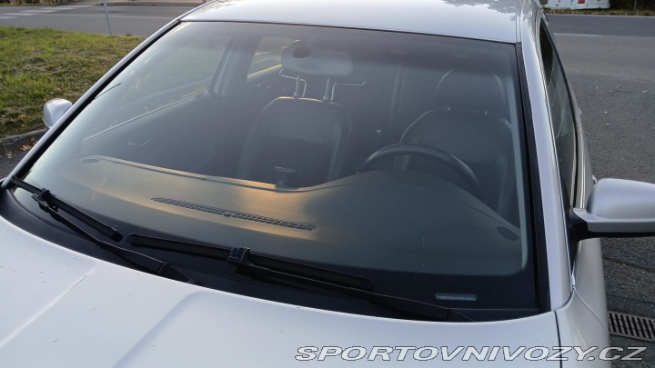 Škoda Superb V6 vládní 190 k manuál !! 2005