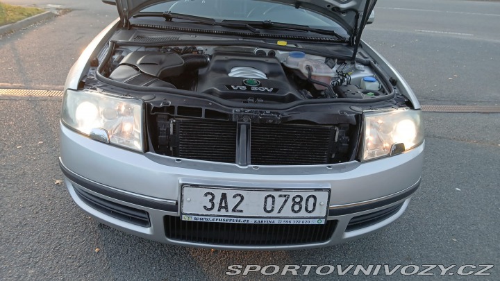 Škoda Superb V6 vládní 190 k manuál !! 2005