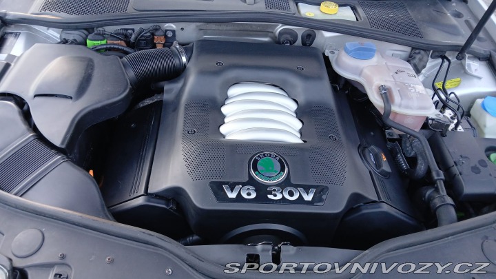 Škoda Superb V6 vládní 190 k manuál !! 2005