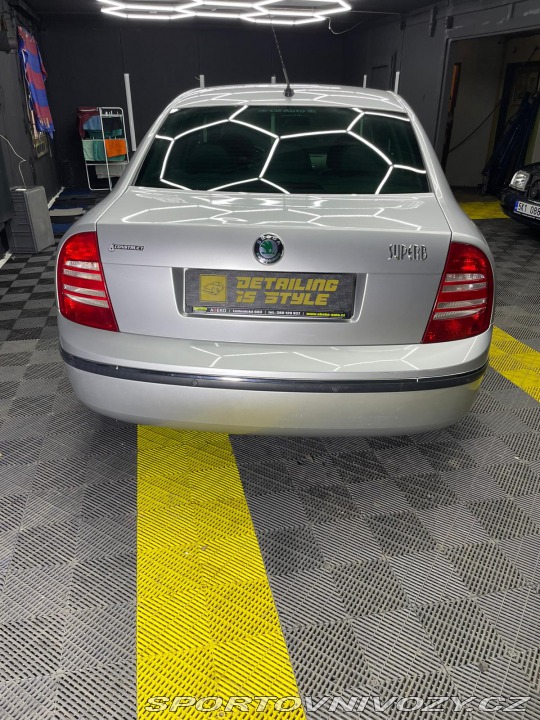 Škoda Superb V6 vládní 190 koní 2005