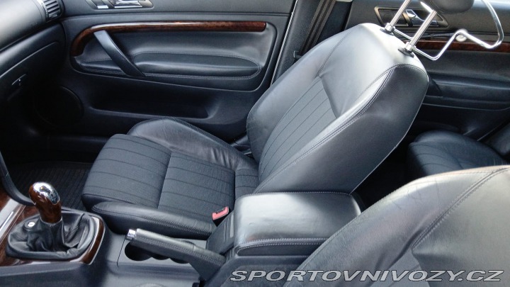 Škoda Superb V6 vládní 190 k manuál !! 2005