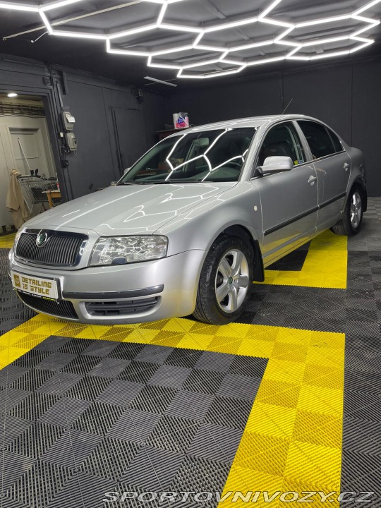 Škoda Superb V6 vládní 190 koní 2005