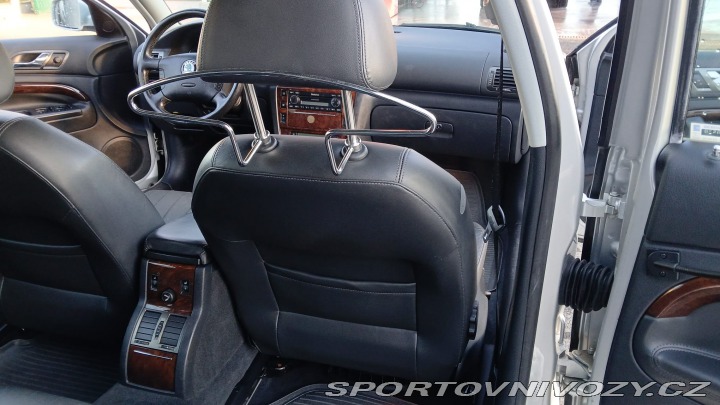 Škoda Superb V6 vládní 190 k manuál !! 2005