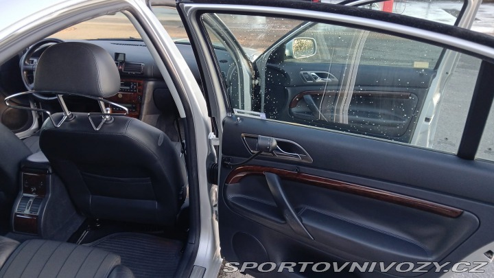 Škoda Superb V6 vládní 190 k manuál !! 2005