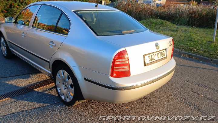 Škoda Superb V6 vládní 190 k manuál !! 2005