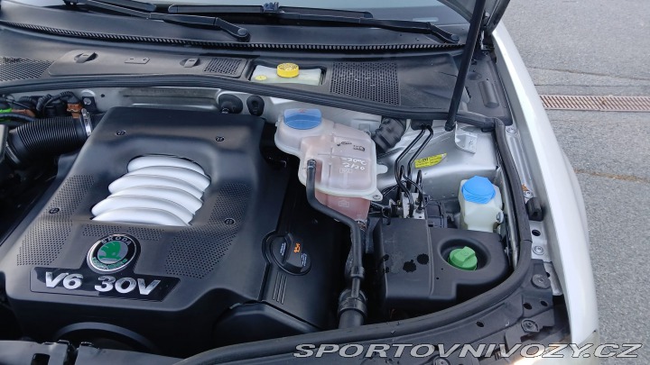 Škoda Superb V6 vládní 190 k manuál !! 2005