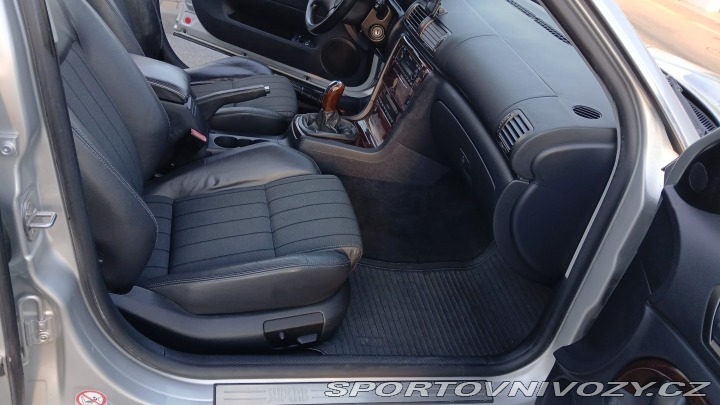 Škoda Superb V6 vládní 190 k manuál !! 2005